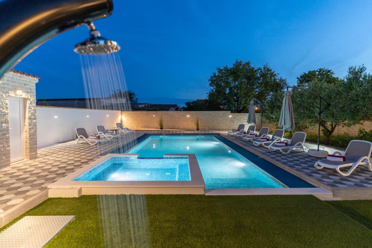 Apartment Miruna S Bazenom Donje Rastane Dış mekan fotoğraf