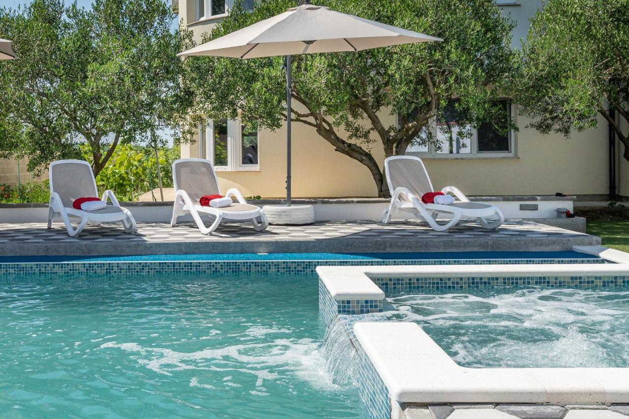 Apartment Miruna S Bazenom Donje Rastane Dış mekan fotoğraf